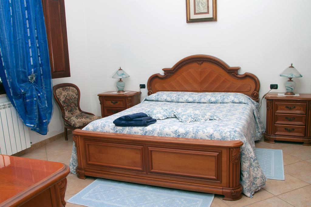 Il Vecchioliveto Di Ornella Bed & Breakfast Marrubiu Room photo